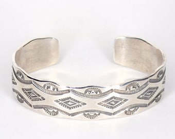 Vintage gestempeltes Sterling Silber Manschette Armband - Navajo Dine, Michael Thompson