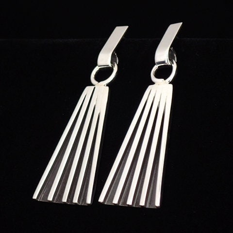 TOM HAWK トムホーク ラインピアス シルバー NAVAJO Beth Dutton Tom Hawk Earrings Navajo Jewelry Sterling Silver Post