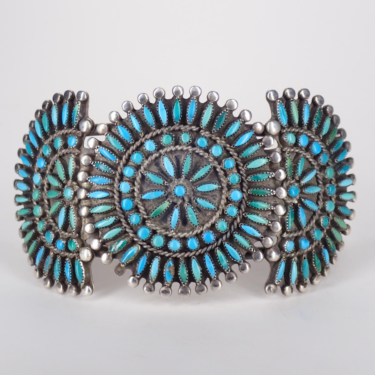 Native American Huge Museum Vintage Zuni Needlepoint Turquoise Sterling Silver Bracelet Native American Huge Museum Vintage Zuni Needlepoint Turquoise Sterling Silver Bracelet