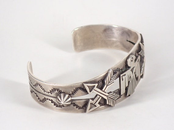 Fabulous Vintage Native American Navajo Sterling Silver Tommy Hawk Bracelet Old Cuff Fabulous Vintage Native American Navajo Sterling Silver Tommy Hawk Bracelet Old Cuff