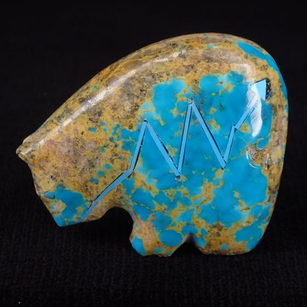 Zuni Fetishes Medicine Bear Fetish Carving Turquoise Heartline Stewart Quandelacy Native American Artist