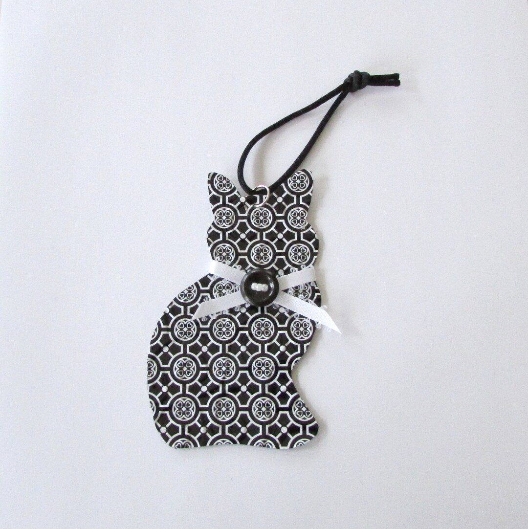 Black and White Cat Ornament Metal Cat Wall Decor Metal Kitten Ornament