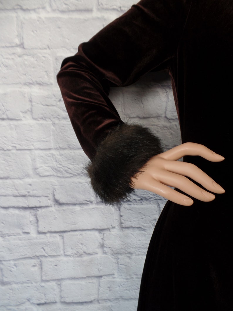 Vintage 1990s Dark Brown Velvet Velour Slinky Faux Fur Trimmed Maxi Dress by Cachet BIN D-10 Small