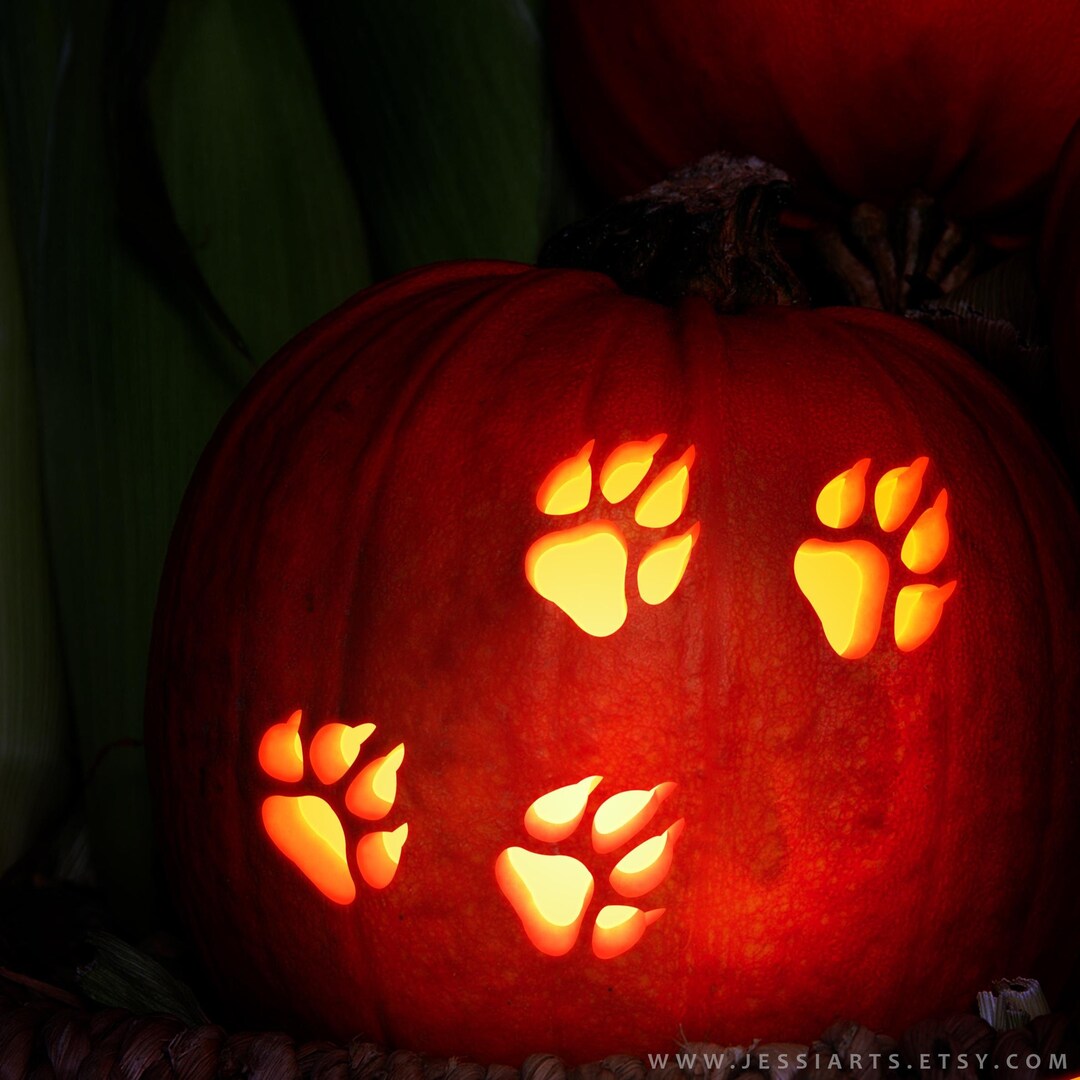 Dog Paw Print Pumpkin Carving Stencil: Halloween Jack-o-lantern ...