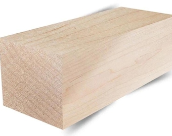 Una gran pieza de madera de arce duro secada al horno para tornear, de 4" x 4" x 12"