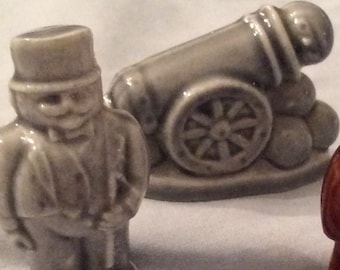 WADE WHIMSIES CERAMICS Miniature Figurines Circus Series 1994 Ringmaster and Human Cannonball