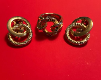 MATCHING Clip-On EARRINGS & RING Gold Tone Double Ring Design size 8.5