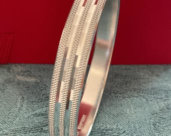 WEST GERMAN BANGLE Bracelet, Silver tone Vintage, Sparkling Rim