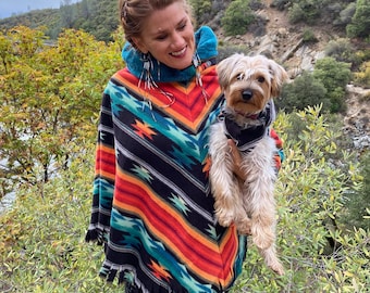 CLEARANCE Fleece poncho - Rainbow