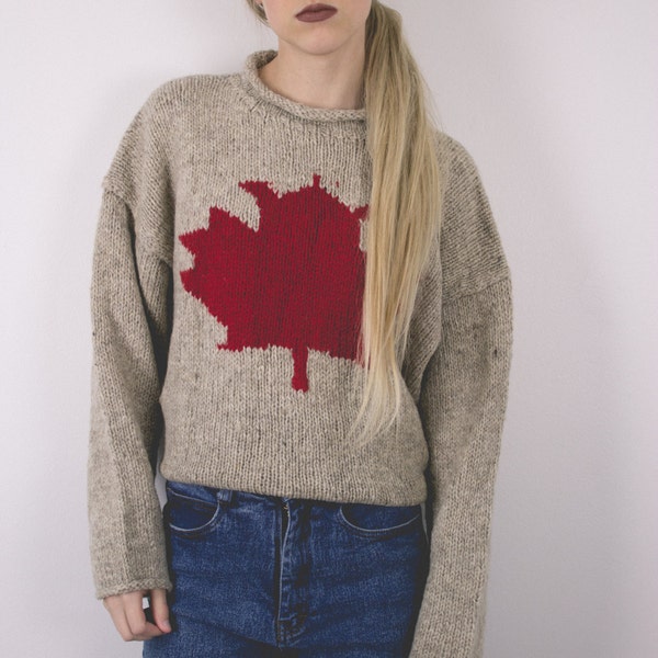 Vintage Canada Maple Leaf 80s Crew Neck Basic Pullover Medium Large Neutral Natural Knit Rolled Minimalist Sweater 139