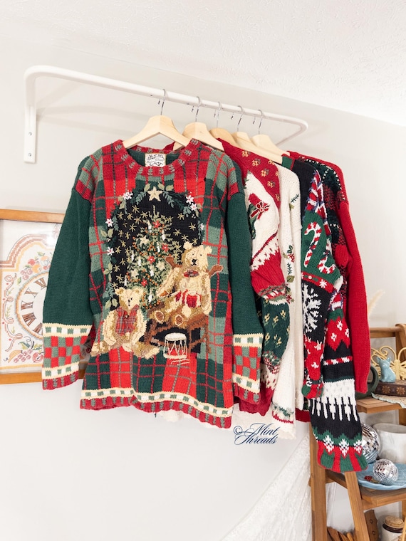 Vintage Christmas Sweater Embroidered Ugly Christmas Vest Tacky Christmas Party Reindeer Snowman Penguin Santa Claus Gingerbread Embroidery
