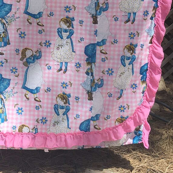 Vintage Holly Hobbie Bedspread Pink Gingham With Blue Daisies Ruffled Edge 1970s - Holly Hobbie Bedding Vintage Holly Hobbie Bedspread Pink Gingham With Blue Daisies Ruffled Edge 1970s - Holly Hobbie Bedding
