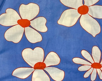 Sábana Mod Floral de 1971, "Floral de Cornejo", Cannon Royal Family Featherlite, tamaño California King.