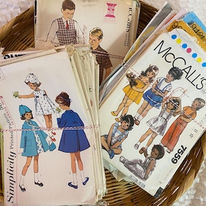 Nähen Ephemera Bundle, Vintage Muster Umschläge, Pack von 20, Line Zeichnungen, Nähen-Design Ephemera, Journals, Collage, Basteln