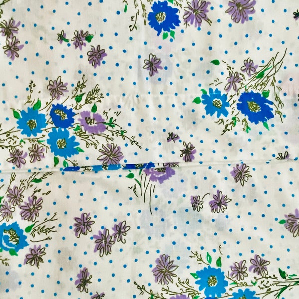 Vintage Sears "Flowers 'n' Freckles" Blue and Purple Floral with Blue Dots, Standard Size, Muslin,Royal Blue-Turquoise-Purple Daisy Bouquets