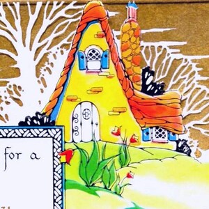 Cartão postal de aniversário vintage ART DÉCO ~ Casa de tijolos amarelos ~ Céu dourado ~ Árvores brancas ~ Por volta de 1925 Melhores votos para um feliz ~ Em branco não utilizado