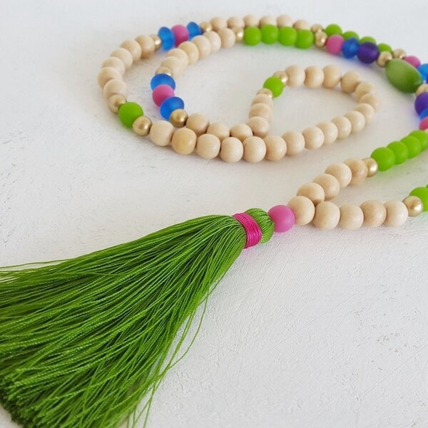 Kiwi green beaded tassel necklace - Wooden beads and colored resin beads with a khaki tassel