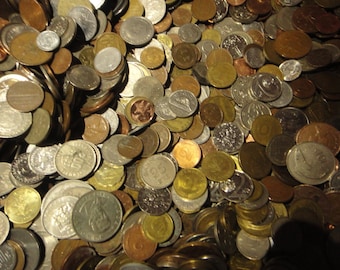 50 Different Foreign Coins (For Collecting, School Projects, or Crafting). (FREE SHIPPING)