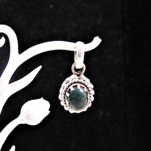 Fancy Sterling Aventurine Pendant, Gorgeous Fancy Vintage 925 Sterling Silver Aventurine Pendant