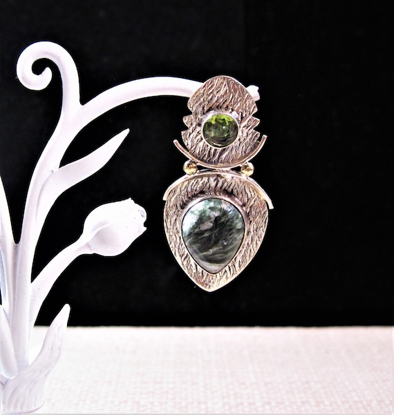 Silver Seraphinite & Peridot Pendant, Fancy 925 S… - image 1