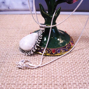 Beautiful Silver Moonstone Pendant Necklace, Beautiful 18&quot; Silver-Plated Snake Chain Necklace with a Silver-Plated Moonstone Pendant