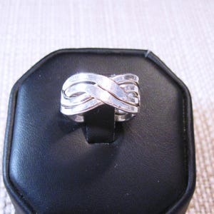 Size 6 Solid 925 Sterling Silver Ring, Beautiful Vintage Solid 925 Sterling Silver Woven Braided Ring Size 6 Close Out Sale!