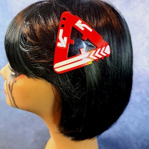 Tri Cyber Hair Clip