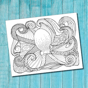 Puede incluir: Un dibujo en blanco y negro de un pulpo con detalles intrincados. El pulpo tiene muchos tentáculos con patrones en espiral y puntos.