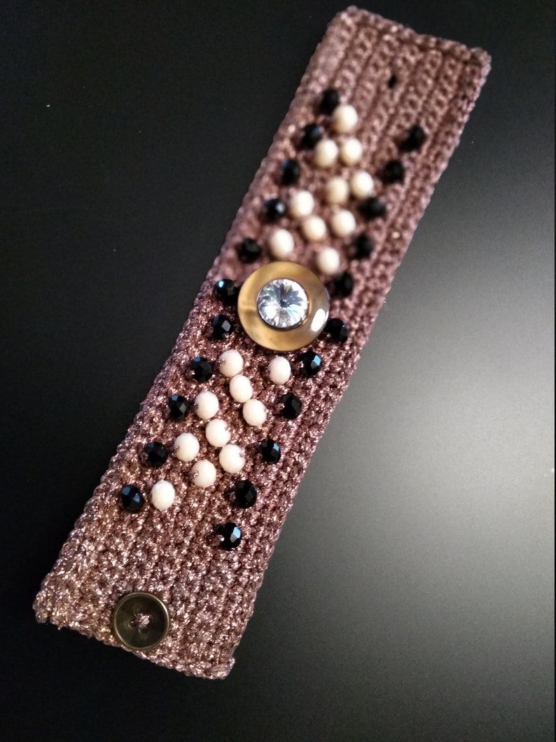 Pulsera de banda lurex de oro rosa con cristales Swarovski. Pulsera original de diseño libre de níquel. Pulsera vegana hecha a mano en Italia. imagen 5