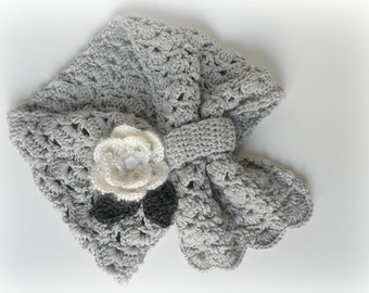 Crochet scarf in cachemire and merinos for baby, crochet cowl, winter accessories, girl and women crochet. Adjustable scarf with flower.