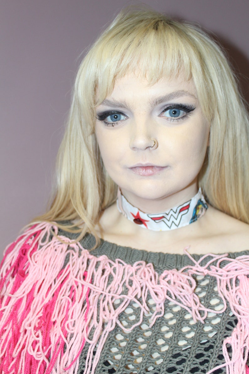 Pretty Disturbia WonderWoman Button Detail Ribbon Fasteing Choker