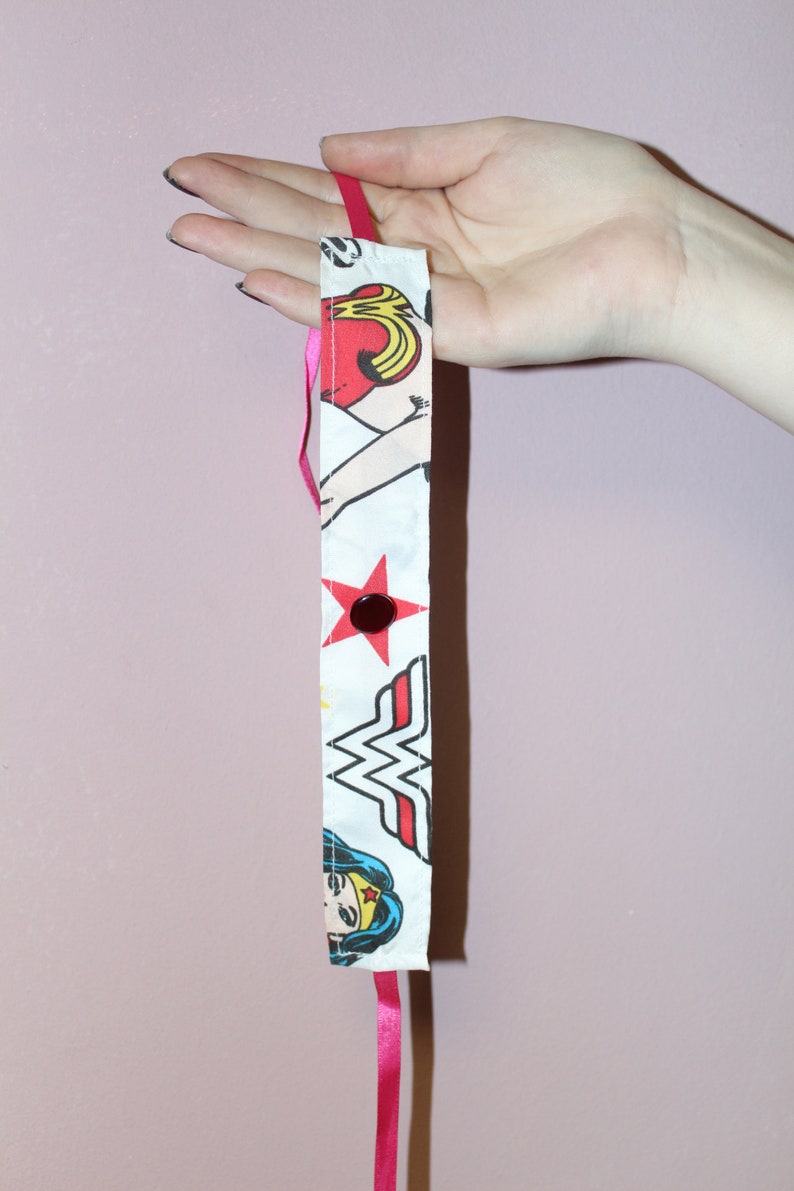 Pretty Disturbia WonderWoman Button Detail Ribbon Fasteing Choker