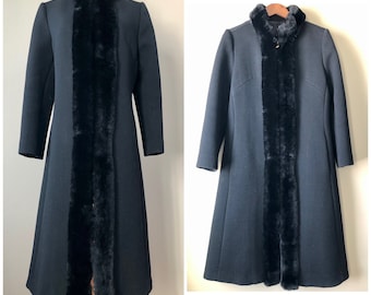 vintage 60’s STRUCTURED PRINCESS COAT - small