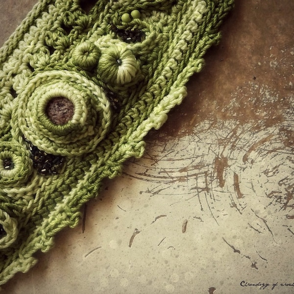 Freeform Bracelet Crochet Green Shaded