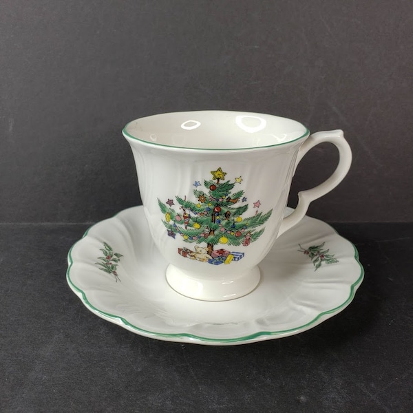 Tampon vintage Nikko Happy Holidays, tasse à thé et soucoupe, motif arbre de Noël, dos vert