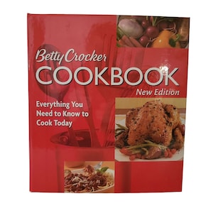 Vintage Betty Crocker&#39;s Tenth Edition Cookbook 2005 Hardcover ISBN 0764568779