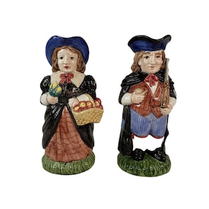 1993 Fitz and Floyd Thanksgiving Banquet Pilgrim Man and Woman Toby Mug Pitchers