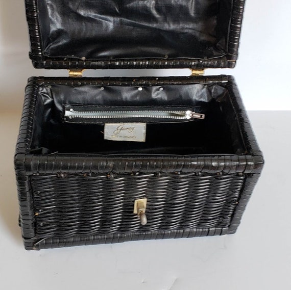 Vintage Garay Coated Wicker Purse Handbag Brass H… - image 4