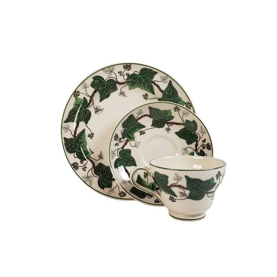 ウェッジウッド ナポレオンアイビー デザート皿