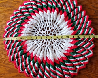 クリスマスドイリー2点 ヴィンテージ かぎ針編み クリスマス ドイリー 2 枚セット 赤と緑