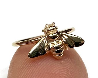 Cartilage Bee Hoop ~ Solid 14 Karat Yellow Gold  ~ Bee Body Jewelry ~ Conch Hoop ~ Helix  Bumblebee Piercing ~ Rook ~ Orbital