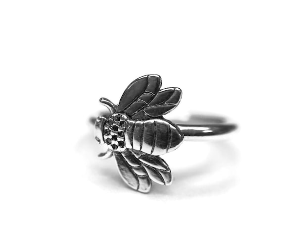 14k Yellow Gold Bee Hoop Nose or Cartilage Ring 14k Yellow Gold Bee Hoop Nose or Cartilage Ring