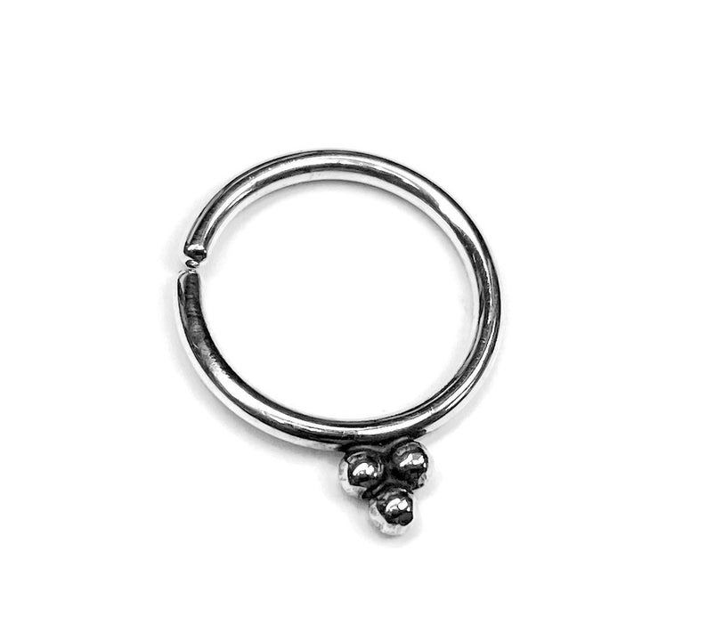 Simple Triple Bead Septum Ring ~ Simple Plain Minimalist ~ Seam Ring Nose Hoop ~ Body Jewelry ~ Nicke-Free Sterling Silver