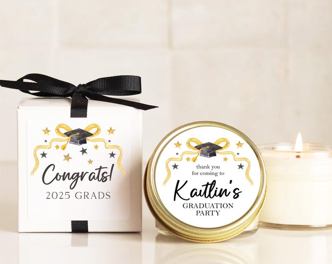 Personalized Graduation Favor Candle: Bow & Cap Design, Class of 2026