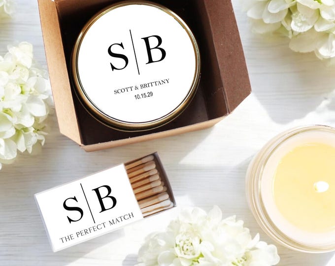 Personalized Wedding Favor Candles: Minimalist Initial Design