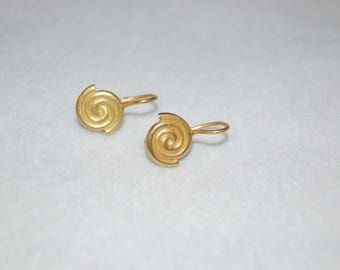 20K Yellow Gold Swirl Hanging Earrings