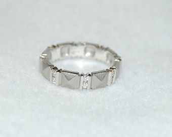 Chris Correia Fine Jewelry Platinum 'Sugarloaf' Two Diamond Band Ring