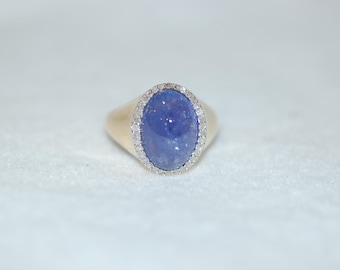 Tanzanite Cabochon Oval and Diamonds Ring