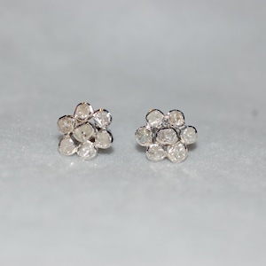 Pendientes con forma de flor de diamante talla rosa