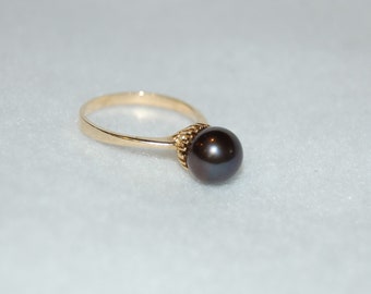 Black Pearl Solitaire Gold Ring